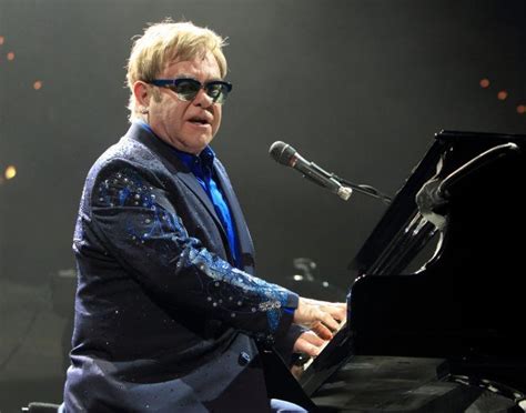 Elton John Criticises Russia S Anti Gay Laws On Moscow Stage