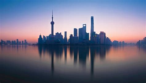 高清晰上海外滩海域的城市倒影壁纸封面大图