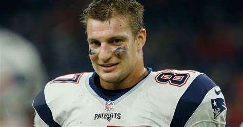 Patriots Tight End Rob Gronkowski Retires at Age 29 - The Free Press