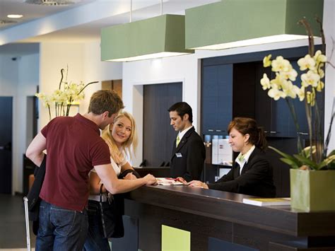 See how your offer stacks up to other pay packages and negotiate confidently. How much do 5 star hotel managers make in their carrer?