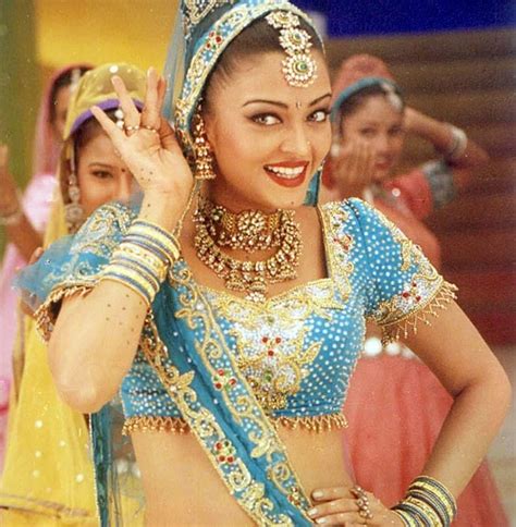 The Amazing Dancing Queens Of Bollywood Desiblitz