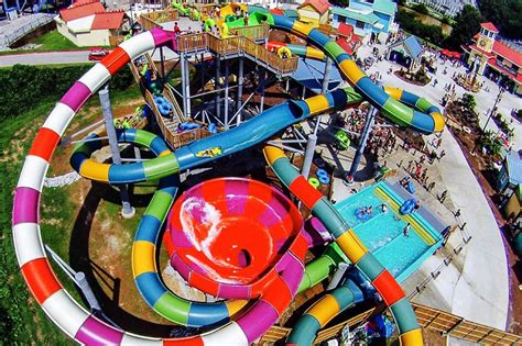 Tips To Enjoy Hurricane Harbor Water Park at Six Flags Over Georgia