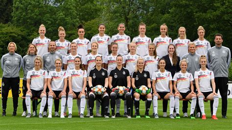Der spielplan 2021 der deutschen fußball nationalmannschaft ist geprägt von der em 2021 endrunde und der wm 2022 qualifikation. Termine :: Spiele & Termine :: Frauen-Nationalmannschaft ...