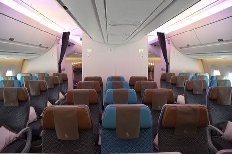 Traveling 9,500 nonstop miles from new york to singapore the aircraft is nearly 1,000 miles longer than the previous longest flight ever which flew from dubai to panama. First look: Singapore Airlines Airbus A350-900 - Business ...