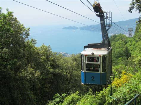 Infrastrukturminister enrico giovannini wollte am montag in die erst seit samstag dürfen in italien die seilbahnen wieder nach monaten der schließung wegen der. 05.06.2016 12:20 Seilbahn von Rapallo kurz vor der ...