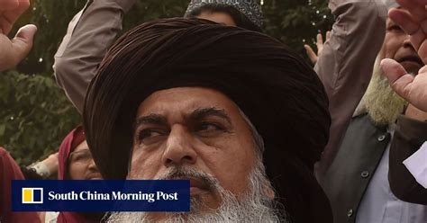 Pakistan Arrests Khadim Hussain Rizvi Firebrand Muslim Cleric Who Demands Death Of Christian