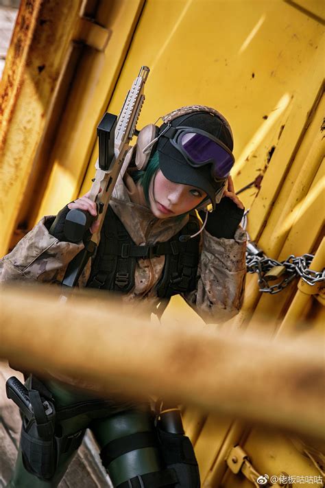 rainbow six siege ela cosplay подборка фото залил фото админ сайта