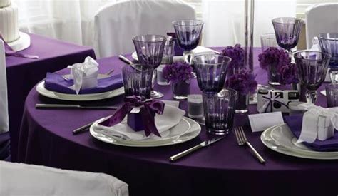 Violine | Mariage argenté et violet, Mariage violet foncé, Deco violet