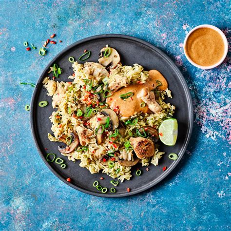 Not only is it a street food, it can also be found on if you aren't fond of chicken, feel free to use beef, lamb, or goat instead. Indonesian-Style Chicken Rice With Satay Sauce Recipe | Gousto
