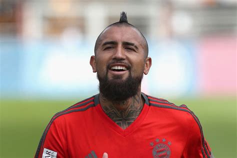 Get the latest soccer news on arturo vidal. Don Balolol: How Arturo Vidal's son broke the transfer ...