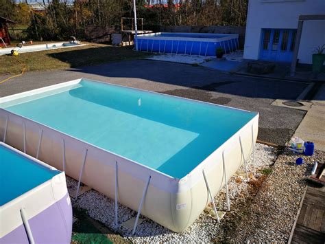 · les sols riches en limons donnent, entre les doigts, des sensations d'onctuosité, le pâton est facilement malléable, s'écrasant par une pression faible. A Vendre : Piscines Laghetto Hors-Sol Modèles Occasion ...