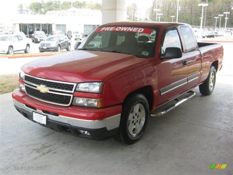 2007 Victory Red Chevrolet Silverado 1500 Classic Ls Extended Cab