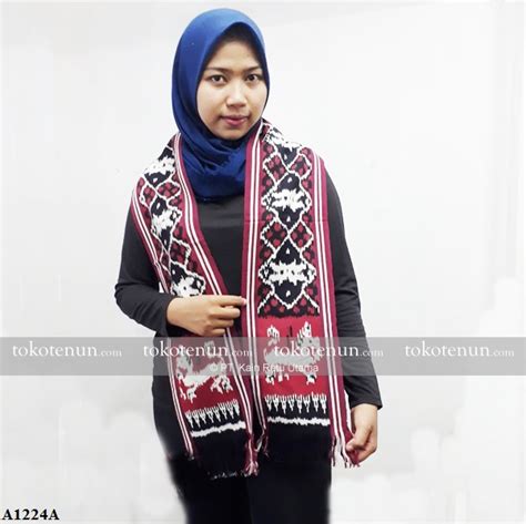 Maybe you would like to learn more about one of these? Jual Syal Tenun Motif Sumba NTT A1224A | TOKOTENUN.com