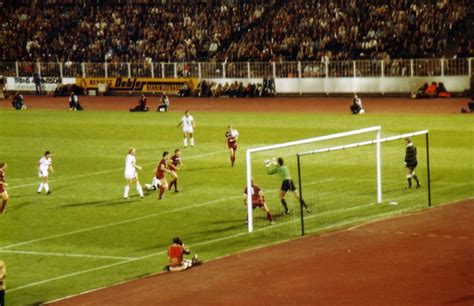 Pauli können stadien zu 30 prozent auslasten. HSV Dynamo Berlin Landesmeister Cup 1982 | Hamburger Sport ...
