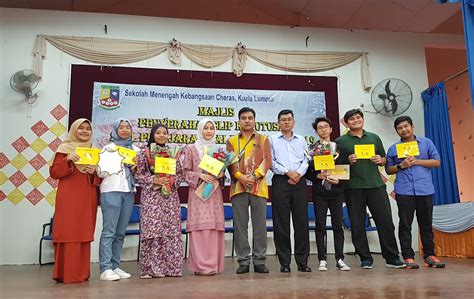 • update polis jumpa tengkorak, cebisan daging. KAUNSELOR NURHAIZA CHE MAT : Keputusan SPM 2019 SMK Cheras