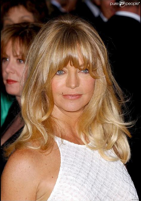 Currentpicsofgoldiehawn Goldie Hawn à New York Le 5 Mai 2002 Hairdos Messy Hairstyles