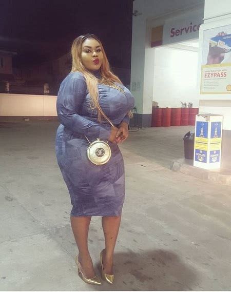 Heavy Duty Meet Curvy Ghanaian Lady Showing Off On Social Media Photos