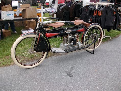 This 1912 henderson participated in the 2016 cannonball race from atlantic city to san diego. 1912 Henderson | Henderson motorcycle, Classic motorcycles ...