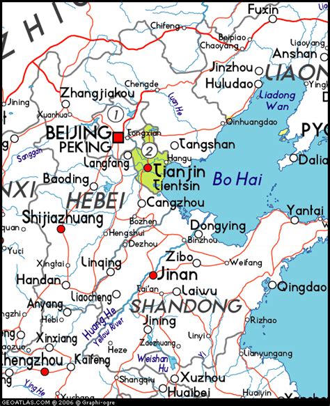 Les icônes carte, satellite, terrain en haut à droite via la vue de la carte, satellite, hybride et la carte du relief peuvent basculer entre les images. Tianjin Carte et Image Satellite