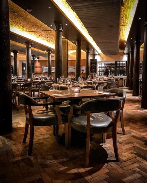 Notice that when the dot disappears, the line appears to be continuous, without a gap where the dot used to be. Covent Garden Restaurants: 28 Delicious Spots You Won't ...