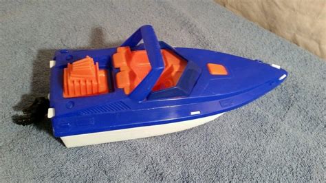 4 Rare American Plastic Toy Inc Made In Usa Walled Lakebath Toy Boats