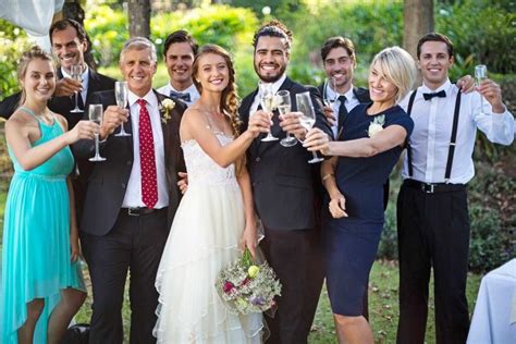 Wenn du es noch nicht weißt céline de monicault , der designer von brautkleidern hochzeit notizbüche. Wer Bezahlt Die Hochzeit - Wer Zahlt Traditionell Wofur ...