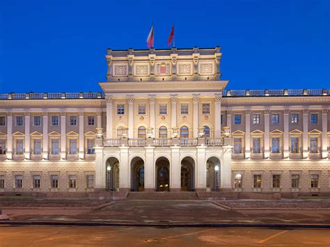 The Mariinsky Palace - IGuzzini