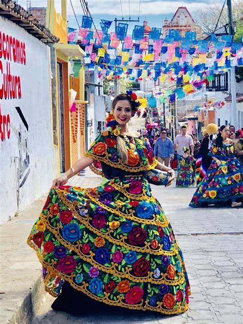 Vestido Regional De Chiapas Vestido De Chiapas Vestido Chiapaneco Vestidos Regionales