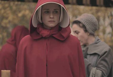 ‘the Handmaids Tale Recap Season 1 Episode 5 Offred And Nick Sex