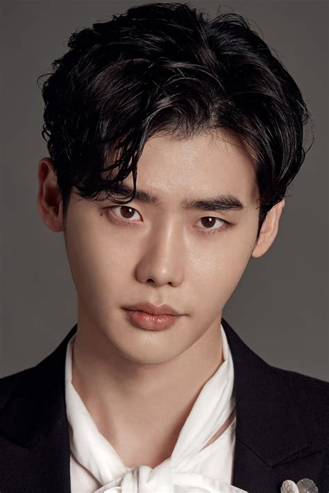 Lee Jong Suk Profile Images — The Movie Database Tmdb