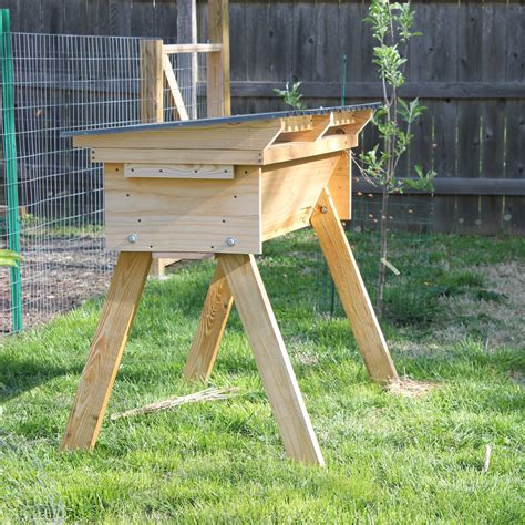 By christy hemenway the best and most important features of a learn about top bar hives and what makes top bar beekeeping one of the best ways to keep bees naturally. My top-bar hive. Plans by Phil Chandler of http://www ...