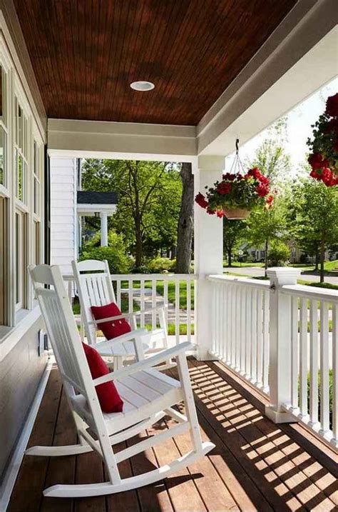 29 Beautiful Front Porch Decorating Ideas 07