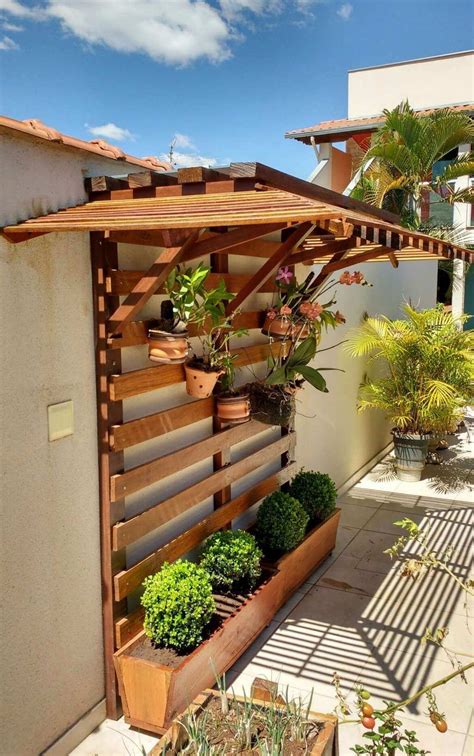 Use These Creative Ideas For A Vertical Garden Modern Backyard Design