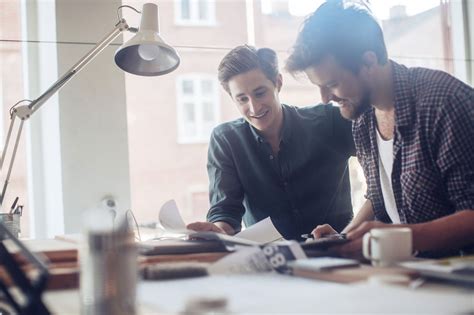 Travailler en France après ses études  Campus France