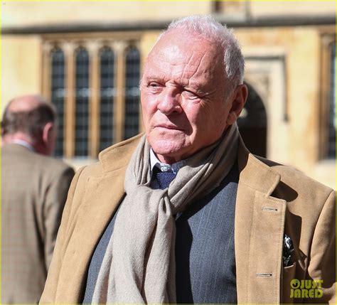 Photo Anthony Hopkins And Laura Haddock Film New Scenes For