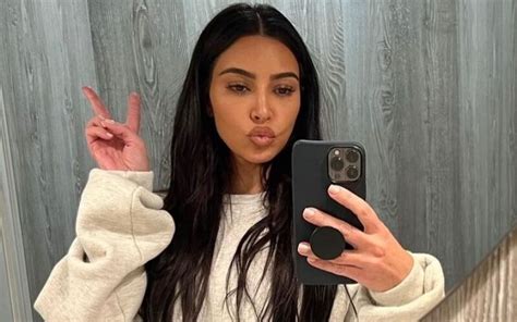 kim kardashian shows her slutry poses as she says love me for me amid whirlwind romance with