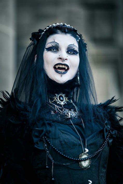 Pin By Alex Alex On Goth Vampire Gothic Vampire Goth Female Vampire