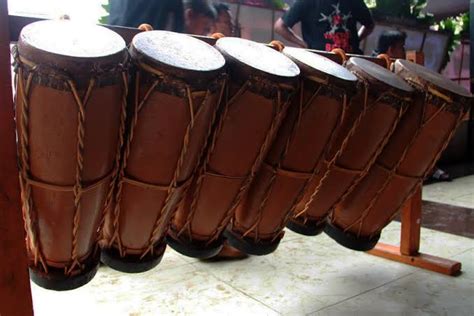 Marawis adalah alat musik tradisional khas budaya betawi. 15 Alat Musik Tradisional Sumatra Utara - Tambah Pinter
