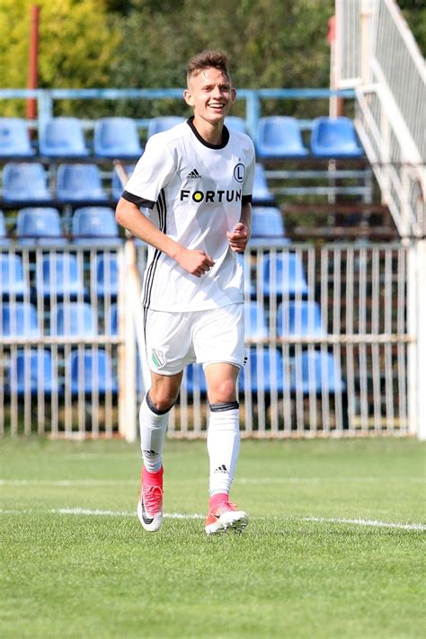 Sebastian szymański born 10th may 1999, currently him 21. Legia.Net - Legia Warszawa - Sebastian Szymański: Chcę ...