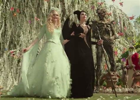 Pin by Zuzanna Niwińska on Event Design Disney maleficent Maleficent wedding scene Aurora