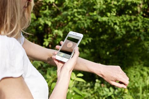 4 Ways To Spot Skin Cancer With Your Smartphone