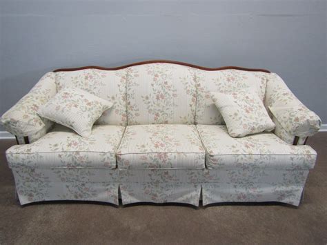 Transitional Design Online Auctions Broyhill Furniture Floral Sofa