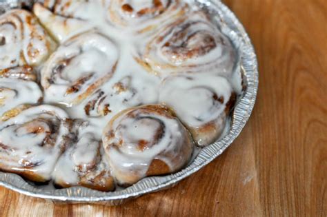 Make the cream cheese icing while the rolls are baking. Cinnamon Rolls With Cream Cheese Icing Without Powdered ...