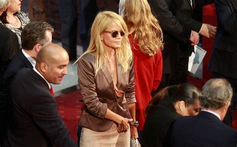 Mi marido me está poniendo el gorro con la cecilia bolocco, fue el mensaje que almeyda le habría mandado a una reconocida conductora chilena. "Chile, país de lo insólito": Usuarios criticaron video de ...
