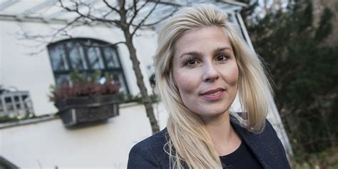 dansk skuespillerinde afslører sådan holder jeg jul avisen dk