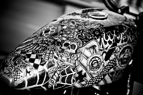 See more ideas about gas tank paint, motorcycle paint jobs, motorcycle painting. Custom Black & White Sharpie Art on Motorcycle Gas Tank ...