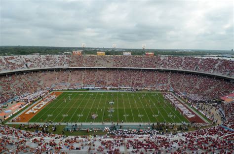 Dallas Stars to host 2020 Winter Classic at Cotton Bowl Since that time, the stadium has played host to some of the biggest sporting and concert events that the state has seen over the past nine decades.