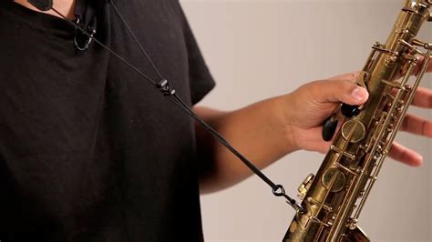 How to Play the Saxophone Octave Key | Saxophone Lessons - YouTube