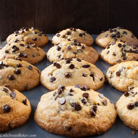 In another bowl add the butter and vegetable oil. Bakery Style Chocolate Chip Muffins