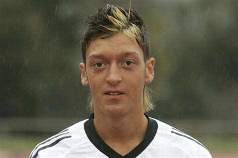 World cup of everything with mesut ozil. Mesut Ozil transfer to Arsenal surprises but delights the midfielder's Germany coach Loew ...